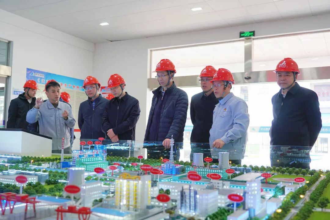 公司党委书记、董事长姜自成带队赴同行企业交流调研